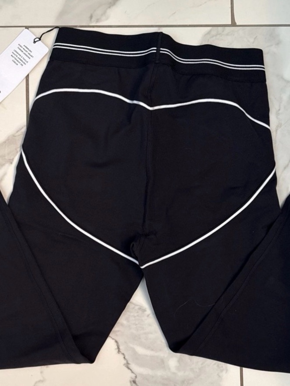 ALO HIGH-WAIST HEART THROB LEGGINGS SIZE MEDIUM BLACK/WHITE - Picture 2 of 4